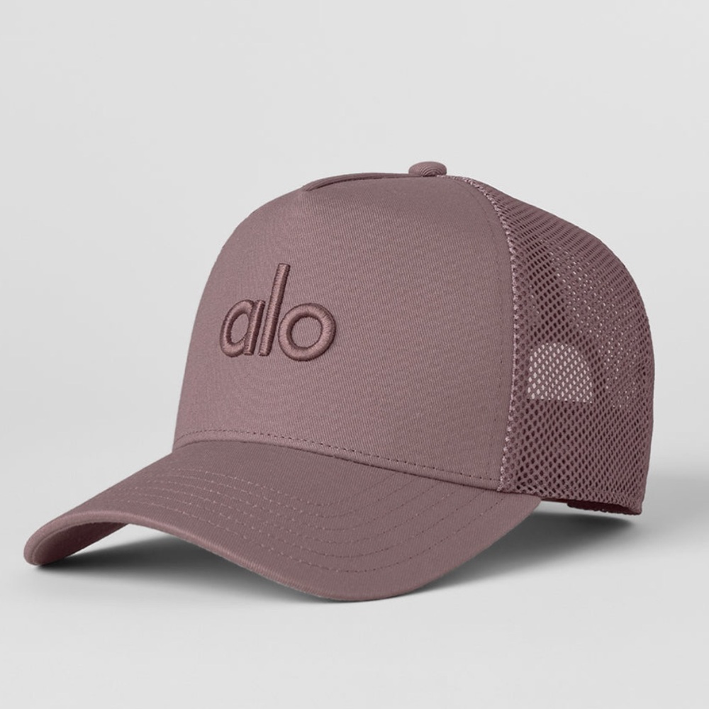 NWT ALO YOGA District Trucker Hat Mushroom